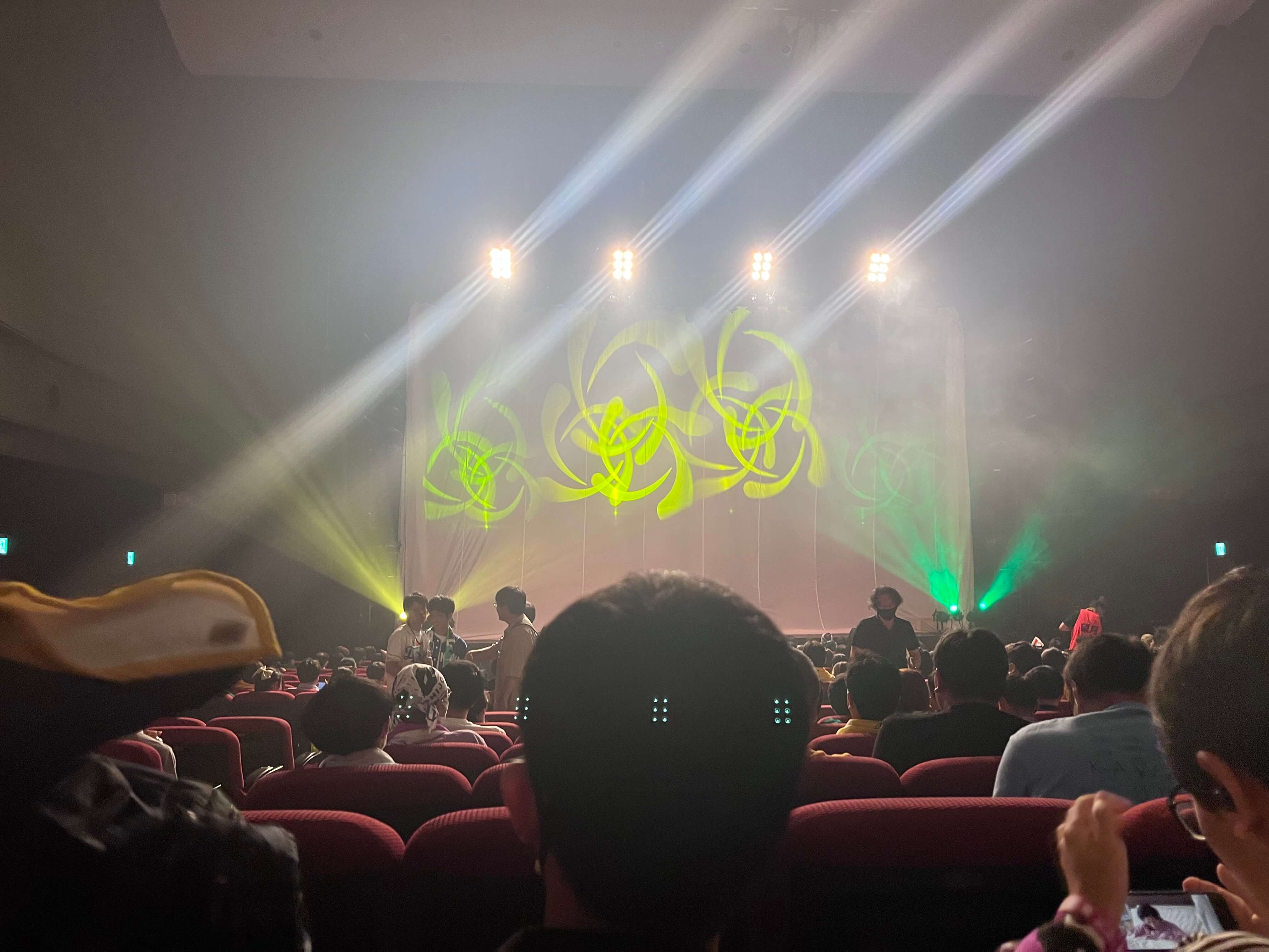 第三天票通上收的fc,在会场正中央